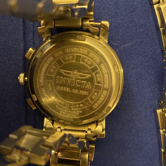 Invicta 0281 Watch - beautiful turquoise with diamond-cut around face - Picture 9 of 11